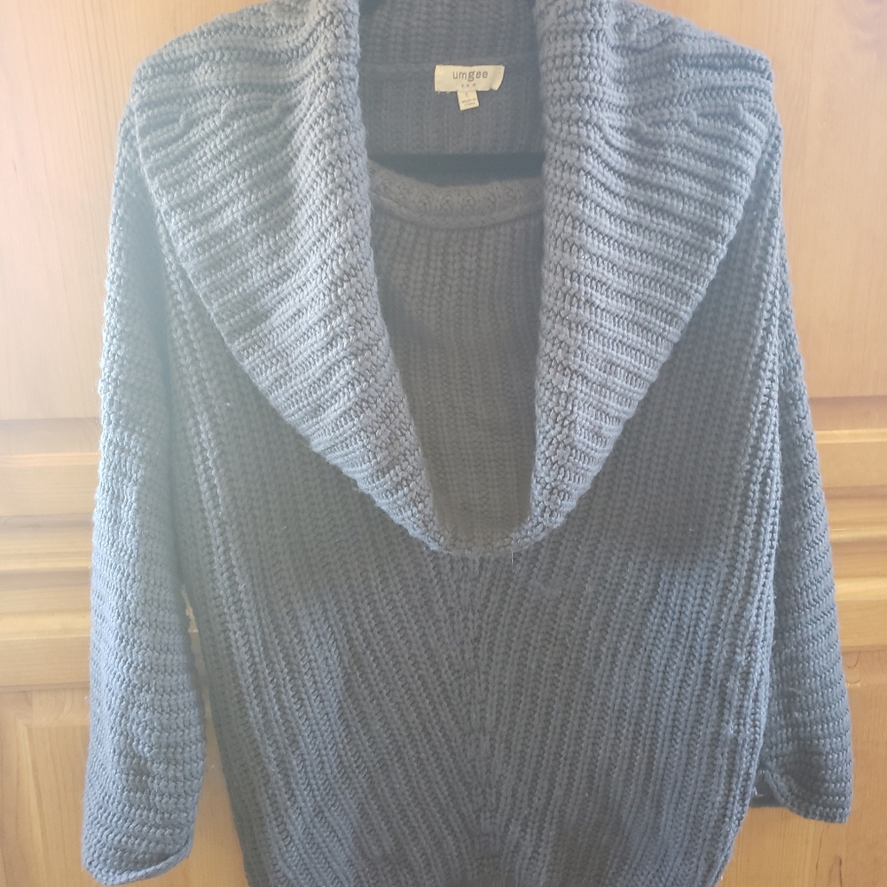 Umgee brand blue gray cowl neck sweater